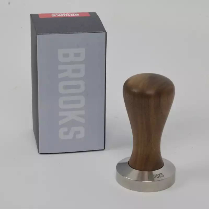 Brooks tamper 50mm met amerikaans walnoot handvat